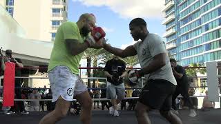 Deron Williams Vs Frank Gore Deron Williams boxing workout [upl. by Ailegra]