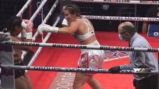 Mexican boxer Jeanette Zacarias Zapata 18 was lying unconscious for minutes following her defeat i [upl. by La]