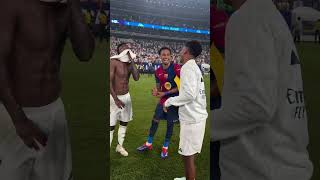 Real Madrid 12 Barcelona Vinicius y Raphinha [upl. by Eves170]