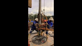 Driller vs Floorman rig ad drilling oil tripping [upl. by Gone402]