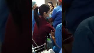 Fight breaks out between Nursing Officer and Senior Doctor at AIIMS Rishikesh aiimsrishikesh aiims [upl. by Sacksen251]