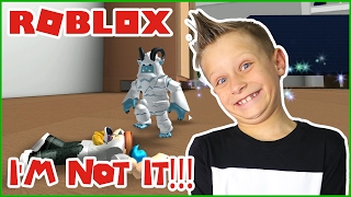 I AM NOT IT  Roblox Hide amp Seek Extreme [upl. by Earle]