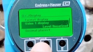 Endress Hauser RADAR Level Transmitter MICROPILOT FMR60B Display setting parameter configuration [upl. by Edlihtam]