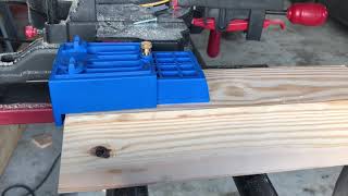 HOW TO Use a Kreg Pocket Hole Jig On a 4x4 Without a Clamp [upl. by Isia]