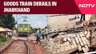 Jharkhand News  Goods Train Derails In Jharkhand Railway Tracks Completely Damaged [upl. by Natanoy]