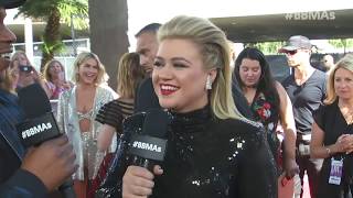 Kelly Clarkson Red Carpet Interview  BBMAs 2019 [upl. by Burley]