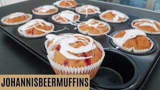 Muffins mit roten Johannisbeeren und Zitronenglasur  backen  Nachtisch [upl. by Ettezus363]