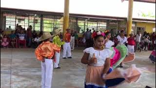 el mezcalito Lila Downs bailable alumnos de Ipalapa 4to [upl. by Eltsirc514]