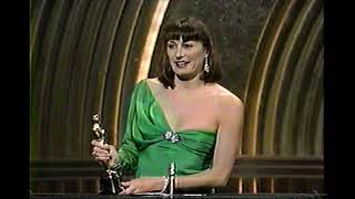 Anjelica Huston wins the Academy Award for Best Supporting Actress in Prizzis Honor [upl. by Ecreip]