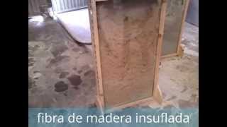 aislar térmica y acusticamente paredesMaqueta pared Prueba con fibra de madera [upl. by Ainattirb]