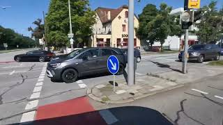 Radfahrer missachten Rotlicht [upl. by Whiting791]