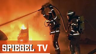 Feuerwache Neukölln Inferno im Hinterhof SPIEGEL TV Reportage [upl. by Juliana]