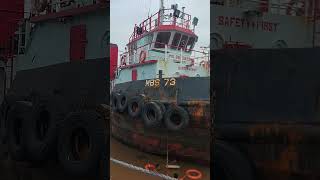 Naik dock kapal tug boat di graving dock [upl. by Markiv9]