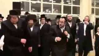 lipa schmeltzer with shiye brim mizrach ליפא שמעלצר מזרח מערב [upl. by Parshall]