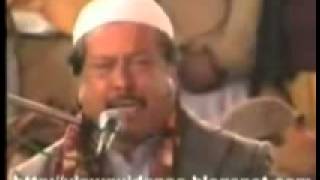 Choukhat Hai Qalandar Ki Attaullah Khan Esakhelvi Urdu Cultural Qalandri Dhamaal [upl. by Adnarem913]