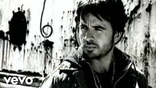 Luis Fonsi  Estoy Perdido Official Music Video [upl. by Dombrowski]