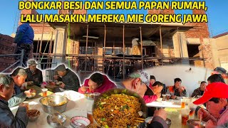 BONGKAR SEMUA PAPAN LANTAI 1 DAN MASAK MIE GORENG JAWA BUAT 12 ORANG PEKERJA DUA WADAH HABIS BERSIH [upl. by Luapnaej156]