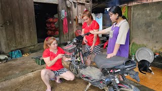 The mechanic girl helps the girl find the reason why the electric car has no electricity [upl. by Kussell]