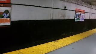 THE BROAD STREET SUBWAY ARRIVING AT CITY HALL STATION IN PHILADELPHIA SEPTA [upl. by Yevrah]