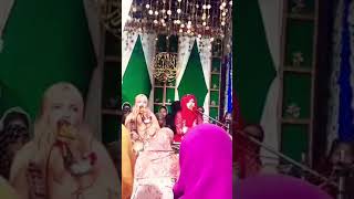 Meeran waliyon k imam 🥰🥰 naatkhuwn Anusha Siddique mhefil ytshorts ytshorts [upl. by Carmine429]