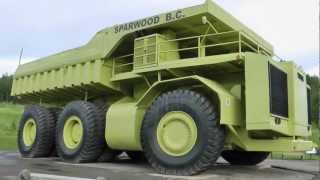 Terex 3319 quotTitanquot  Biggest Truck In The World in 1080p HD [upl. by Nnayelhsa]