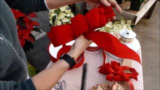 Hand Tied Bow Making with Gretchen at Willey Farms 2016 [upl. by Batruk]