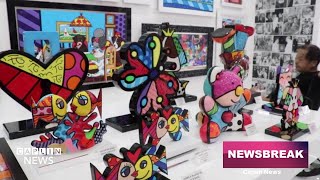 Romero Britto opens fifth store at Dadeland Mall [upl. by Enerahs]