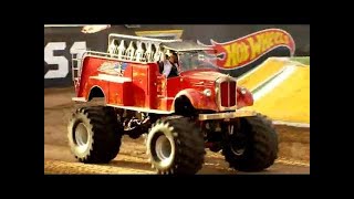 Monster Jam World Finals XVIII Saturday Night Parade and Preshow [upl. by Malarkey]