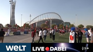 FIFA WM 2022 IN KATAR Hochspannung vor DeutschlandSpiel  Fans vor dem Stadion  WELT Live dabei [upl. by Anstice]