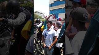 Protesta en Maracay  Aragua 8 de Abril 2017 [upl. by Juna340]