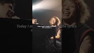 When Takahiro Moriuchi forgets the lyrics during a concert Taka oneokrock oneokrocktaka tomoya [upl. by Ybrek]