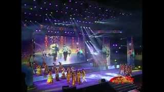 Chinese New Year Tv Show 春节联欢晚会2013 BDaniela安达amp费翔 [upl. by Drais]