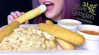 ASMR OLIVE GARDEN MUKBANG NO TALKING CHICKEN FETTUCCINE ALFREDO PASTA amp BREADSTICKS [upl. by Ermine44]