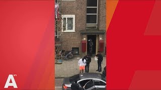 Arrestatieteam haalt man uit woning in Kolenkitbuurt [upl. by Nomead]