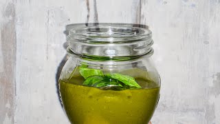 Vraie recette Pesto [upl. by Netsirhk]