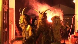 😈 Krampuslauf Hirschstetten Wien  Angst vor dem Krampus [upl. by Ennovoj]