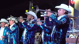 VAQUEROS MUSICAL  POR UNA MUJER BONITA EN VIVO [upl. by Erdnassak]