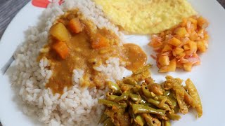 ഉള്ളി മാങ്ങയും കൂട്ടി നാടൻ ഊണ്  Kerala Lunch Menu  Anus Kitchen [upl. by Hsirk313]