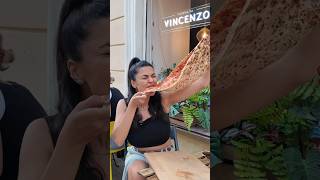 Кусочек пиццы 🍕 иностранцывроссии пицца итальянскаякухня [upl. by Coleen495]