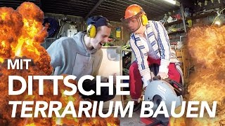 Dittsche und Fynn Kliemann bauen ein Terrarium  Heimwerkerking Dittsche Special [upl. by Elleneg]