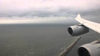 Bad Weather Landing On Lufthansa A340300 In Vancouver November 24th 2011 [upl. by Evonne]