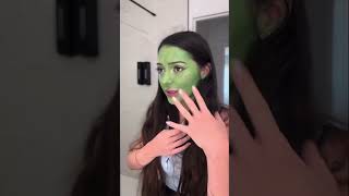 On se démaquille ensemble et je fais une réaction allergique 😱 partie 1 hulk demakeup maquillage [upl. by Naelcm606]