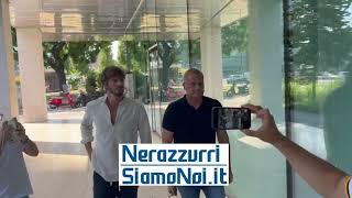 Raffaele Di Gennaro arriva con lagente nelle sede dellInter [upl. by Noyad]