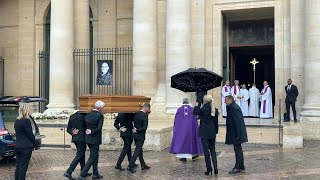 Obsèques de Michel Blanc les fans réunis à SaintEustache  AFP [upl. by Shippee763]