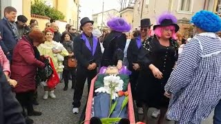 Trieste Servola celebra il funerale del Carnevale [upl. by Venuti]