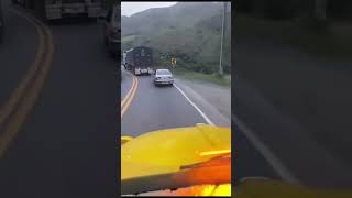 🚨 Presunto conductor en estado de embriaguez en la vía BugaBuenaventura 🚗💥 [upl. by Utica946]