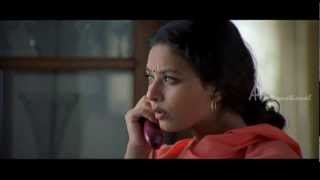 Rakkilipattu Malayalam Movie  Malayalam Movie  Jyothika  Makes up a Boyfriend Story for Sharbani [upl. by Eniamsaj685]