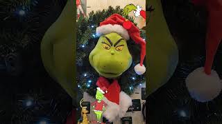 Check out the Grinch Animatronic Wreath from Hallmark [upl. by Airla]