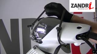 Laag windscherm monteren  Piaggio Zip [upl. by Combe]