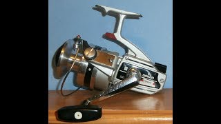 Daiwa 7000C quotSilverquot  Japan 1970s  Sea Fishing Fixed Spool Spinning Reel [upl. by Alhahs906]